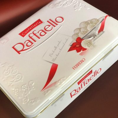 «Цукерки Raffaello 300г»